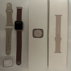 Apple Watch Series 8 41mm Starlight Aluminum Case